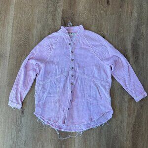 FREE PEOPLE We the Free Summer Daydream Frayed Button Down Shirt Pink L LIKE NEW